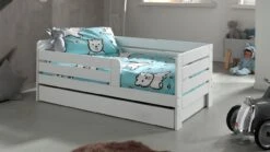 Peuterbed Toddler 71 Wit met Grijze Bedlade – Compact Kinderbed met Veiligheidszijden