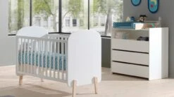 Vipack Kiddy Babykamer Set - Wit met Natuurlijk Grenen - 3-delig: Ledikant, Commode & Opzetstuk