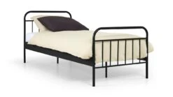 Bed Alex 1-persoons Zwart Metaal – Modern Industrieel Spijlenbed voor Tienerkamer 12 Bed Alex 1-persoons Zwart Metaal – Modern Industrieel Spijlenbed voor Tienerkamer -Beter Bed Winkel Bed Alex 1 persoons zwart 2