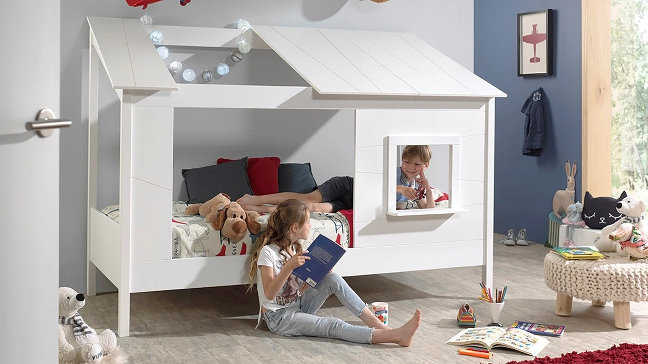 Vipack Huisbed Wit met Voorpaneel en Half Dak β Grenenhout Kinderbed met Speelraam 4 Vipack Huisbed Wit met Voorpaneel en Half Dak β Grenenhout Kinderbed met Speelraam - Afbeelding 2