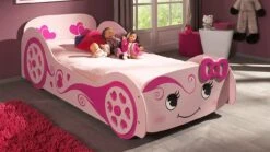 Bed Love Roze Hartjes Autobed – Meisjes Kinderbed met Verhoogde Zijkanten 90x200