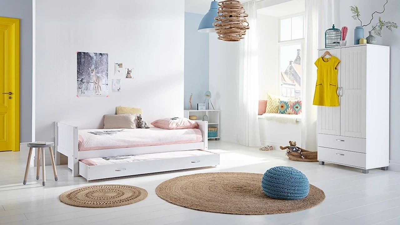 Flexworld Bed Puck Wit – Massief Grenenhout Kinderbed met Verticale Groeven 4 Flexworld Bed Puck Wit – Massief Grenenhout Kinderbed met Verticale Groeven - Afbeelding 2