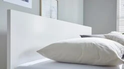 Bed Ragnar Hout - Industrieel Bed met Houten Hoofdbord en Raw Steel Poten -Beter Bed Winkel Bed Ragnar met hoofbord hout wit 6