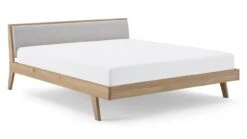 Karlsson Bed Skogar Massief Eiken – Modern Minimalistisch met Gestoffeerd Hoofdbord -Beter Bed Winkel Bed Skogar exclusief bodem en matras bloq light gey 4
