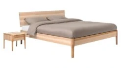 Karlsson Bed Sky Massief Hout – Naturel Minimalistisch Design met Zwevend Hoofdbord -Beter Bed Winkel Bed Sky beuken met hoofdbord hout en poot hout beuken 2