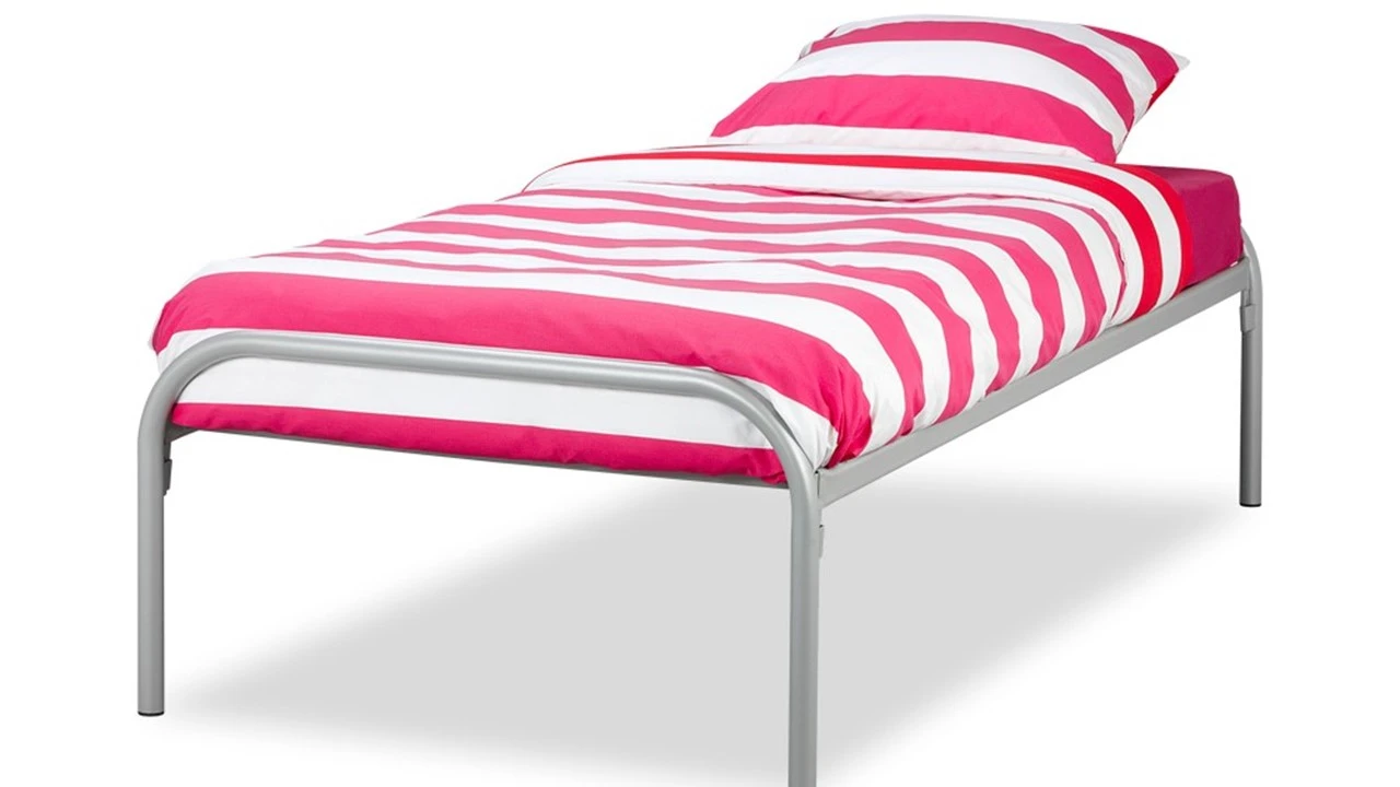 Bed Solo - Zwart Metalen Tienerbed & Logeerbed - Minimalistisch Design 3 Bed Solo - Zwart Metalen Tienerbed & Logeerbed - Minimalistisch Design