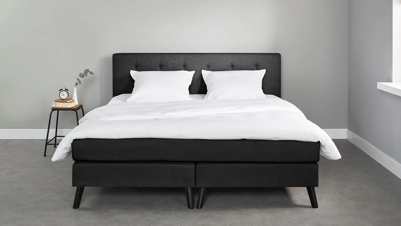 Box Nottingham Complete Vlakke Boxspring Set - Met Button Hoofdbord, Matras & Topper 3 Box Nottingham Complete Vlakke Boxspring Set - Met Button Hoofdbord, Matras & Topper