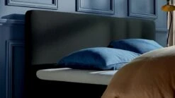 Karlsson Boxspring Attraktiv Lykka – Luxe Vlakke Boxspring met Melange-Stof en Designpoten -Beter Bed Winkel Boxspring Attraktiv Lykka vlak met gestoffeerd matras anthracite 2