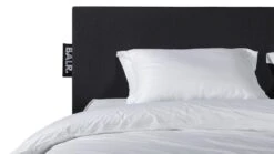 BALR Premium Black with Silver Details – Logo Feature Luxe Vlakke Boxspring -Beter Bed Winkel Boxspring BALR Premium vlak met gestoffeerd matras inari 4