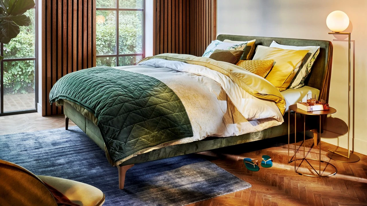 M line Boxspring Elite Cocoon Vlak - Luxe Bedset met Slow Motion 2 Matrassen 3 M line Boxspring Elite Cocoon Vlak - Luxe Bedset met Slow Motion 2 Matrassen