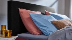 B Bright Boxspring Emerald Vlak – Hopper Lichtgrijs met 3100/3150 Pocketmatras – Modern Design 10 B Bright Boxspring Emerald Vlak – Hopper Lichtgrijs met 3100/3150 Pocketmatras – Modern Design -Beter Bed Winkel Boxspring Emerald vlak met gestoffeerd matras black