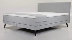 Boxspring Viggo Promo Vlak β Complete Set met Gestoffeerd Pocketvering Matras & Verstelbaar Hoofdbord 8 Boxspring Viggo Promo Vlak β Complete Set met Gestoffeerd Pocketvering Matras & Verstelbaar Hoofdbord -Beter Bed Winkel Boxspring Viggo Promo vlak met gestoffeerd matras oakland grijs 2