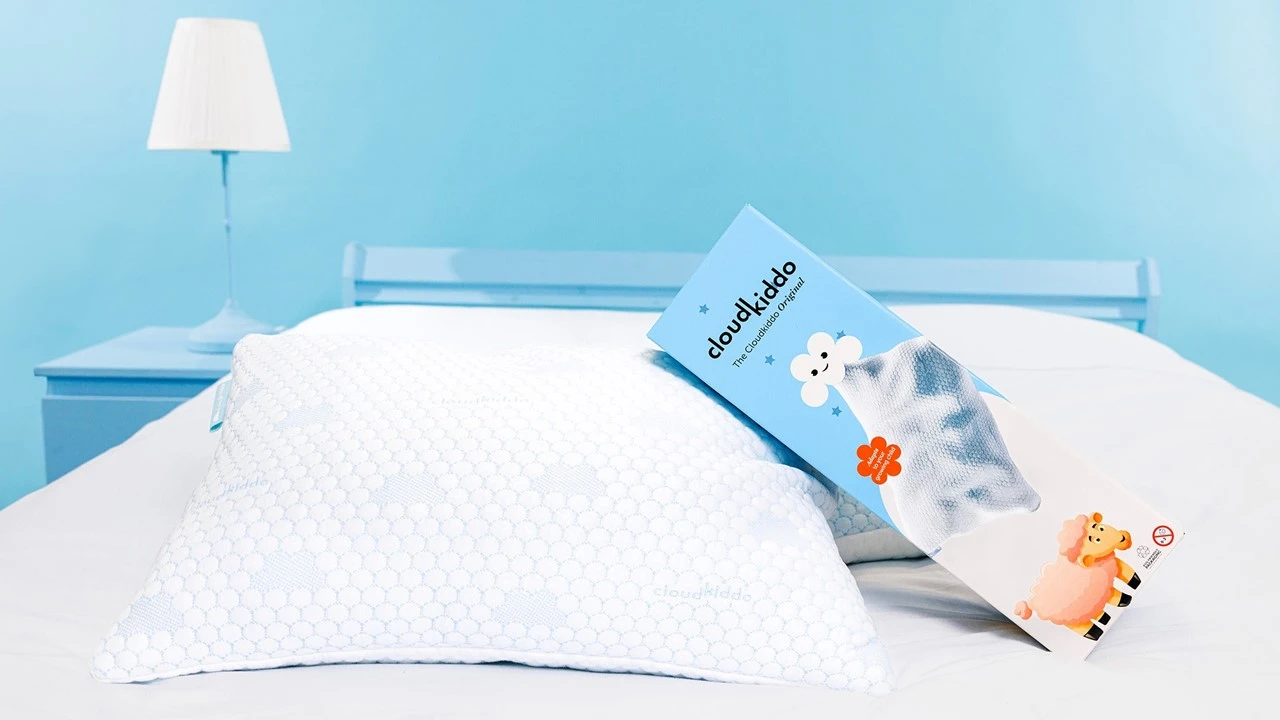 Cloudkiddo Blauw/Wit Ice Silk – Verstelbaar Meegroeikussen voor Kinderen 9 Cloudkiddo Blauw/Wit Ice Silk – Verstelbaar Meegroeikussen voor Kinderen - Afbeelding 7