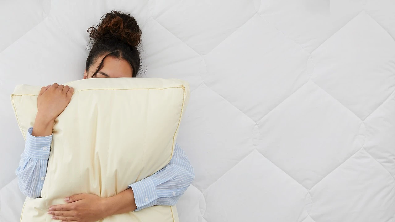 First Kapok Hoofdkussen – Stevig Boxmodel met Natuurlijke Vulling – Verstelbaar & Ventilerend 4 First Kapok Hoofdkussen – Stevig Boxmodel met Natuurlijke Vulling – Verstelbaar & Ventilerend - Afbeelding 2