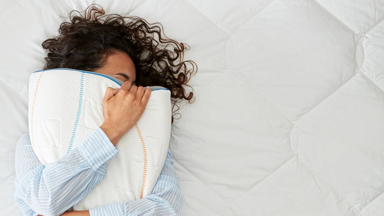 M line Pillow You Blauw – Ergonomisch Traagschuim Neksteunkussen (Soft/Medium) 4 M line Pillow You Blauw – Ergonomisch Traagschuim Neksteunkussen (Soft/Medium) - Afbeelding 2