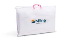 M line Pillow You Fuchsia Traagschuim Hoofdkussen - 9 cm - Soft/Medium 9 M line Pillow You Fuchsia Traagschuim Hoofdkussen - 9 cm - Soft/Medium -Beter Bed Winkel Hoofdkussen Pillow You Fuchsia 2