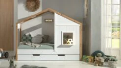 Babs Wit en Grenen met Slaaplade - Landelijk Bedhuisje met Vensterbank