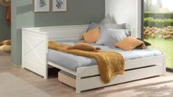 Pino Uitschuifbaar Kajuitbed met Lade – Wit Massief Grenenhout Multifunctioneel Kinderbed 11 Pino Uitschuifbaar Kajuitbed met Lade – Wit Massief Grenenhout Multifunctioneel Kinderbed -Beter Bed Winkel Kajuitbed paneel uitschuifbaar Pino met lade wit 2