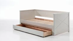 Pino Uitschuifbaar Kajuitbed met Lade – Wit Massief Grenenhout Multifunctioneel Kinderbed 13 Pino Uitschuifbaar Kajuitbed met Lade – Wit Massief Grenenhout Multifunctioneel Kinderbed -Beter Bed Winkel Kajuitbed paneel uitschuifbaar Pino met lade wit 4