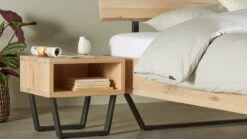 Nachtkast Elessar Industrieel – Robuust Houtlook Design met Open Opbergvak -Beter Bed Winkel Nachtkast Elessar eiken 2