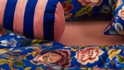 ESSENZA Bell Multi-Color Striped Cotton Velvet Neckroll Pillow - 22x50 cm Decorative Bolster 9 ESSENZA Bell Multi-Color Striped Cotton Velvet Neckroll Pillow - 22x50 cm Decorative Bolster -Beter Bed Winkel Nekrol Bell ultra blue 3