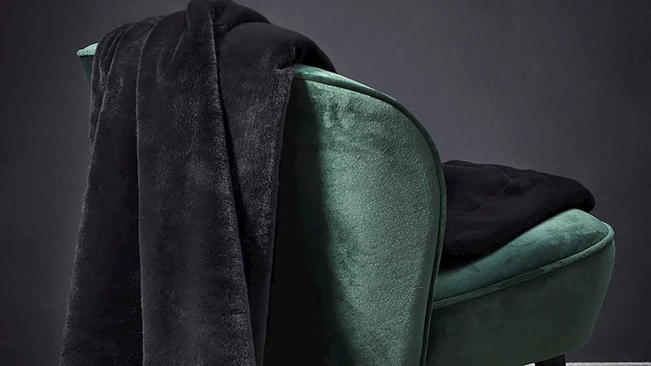 ESSENZA Plaid Furry Ultra-Soft Fake Fur Throw Blanket β Stylish Winter Lounge Essential 3 ESSENZA Plaid Furry Ultra-Soft Fake Fur Throw Blanket β Stylish Winter Lounge Essential