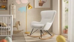 Schommelstoel Rocky Maxi - Luxe Crème Bouclé - Ergonomische Voedingsstoel voor de Babykamer -Beter Bed Winkel Schommelstoel Rocky maxi wit 1