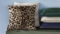 KAAT Amsterdam Sierkussen Fluffy – Zacht Fake Fur Kussen 50x50 cm