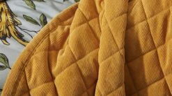 ESSENZA Sprei Billie Corduroy Ribstof – Ingestikte Ruiten Luxe Bedsprei -Beter Bed Winkel Sprei Billie geel 3