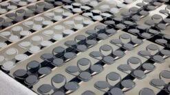 TEMPUR® Arc Bed Vertical – Firm-Medium Pro Matras & Vlakke Schotelbodem – Luxe Design 9 TEMPUR® Arc Bed Vertical – Firm-Medium Pro Matras & Vlakke Schotelbodem – Luxe Design -Beter Bed Winkel TEMPUR Bed Arc met hoofdbord Vertical vlakke schotelbodem en Pro matrassen warm stone 2