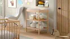 Dino Verzorgingstafel Natuurlijk Hout – Minimalistisch Design met 2 Opbergplanken -Beter Bed Winkel Verzorgingstafel Dino naturel 1